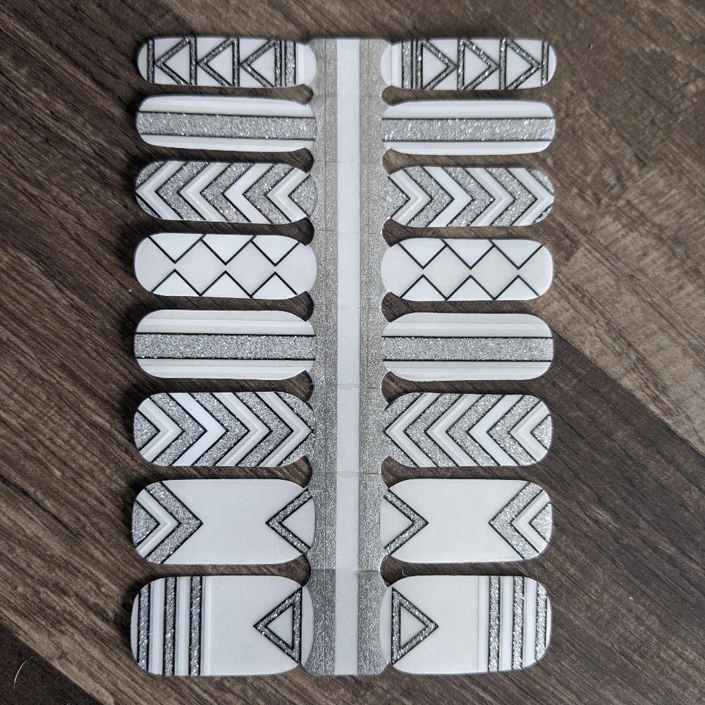 Nail Wraps - Black and White Geometric